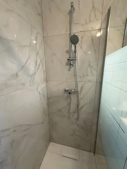 Villa Renovee Proche Centrale - Clim Reversible - Wifi - Parking Cruas 0*,  프랑스